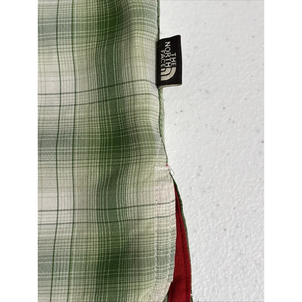 The North Face Men's Large Light Green White Plaid Short Sleeve Button Up Shirt‎